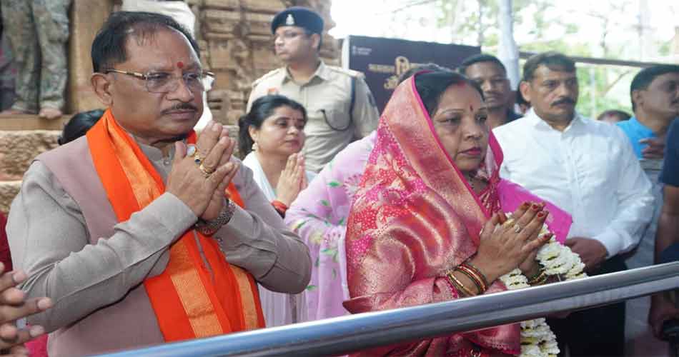 रायपुर : मुख्यमंत्री श्री विष्णुदेव साय ने भोरमदेव धाम में की पूजा-अर्चना, प्रदेश की सुख-समृद्धि के लिए की मंगलकामना