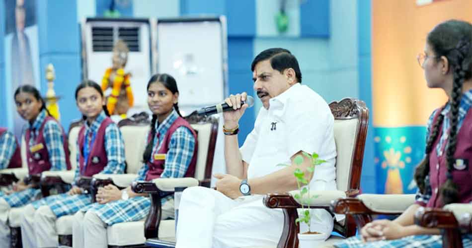 विद्यार्थियों के चेहरे पर मुझे दिखता है भारत का भविष्य : मुख्यमंत्री डॉ. यादव